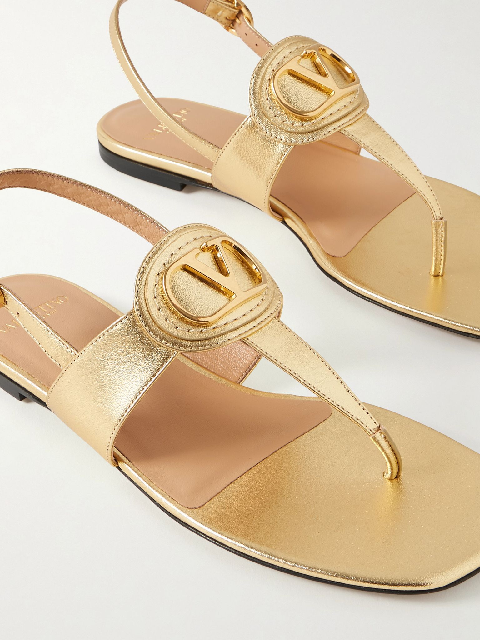 VLogo embellished metallic leather sandals Gold - 4