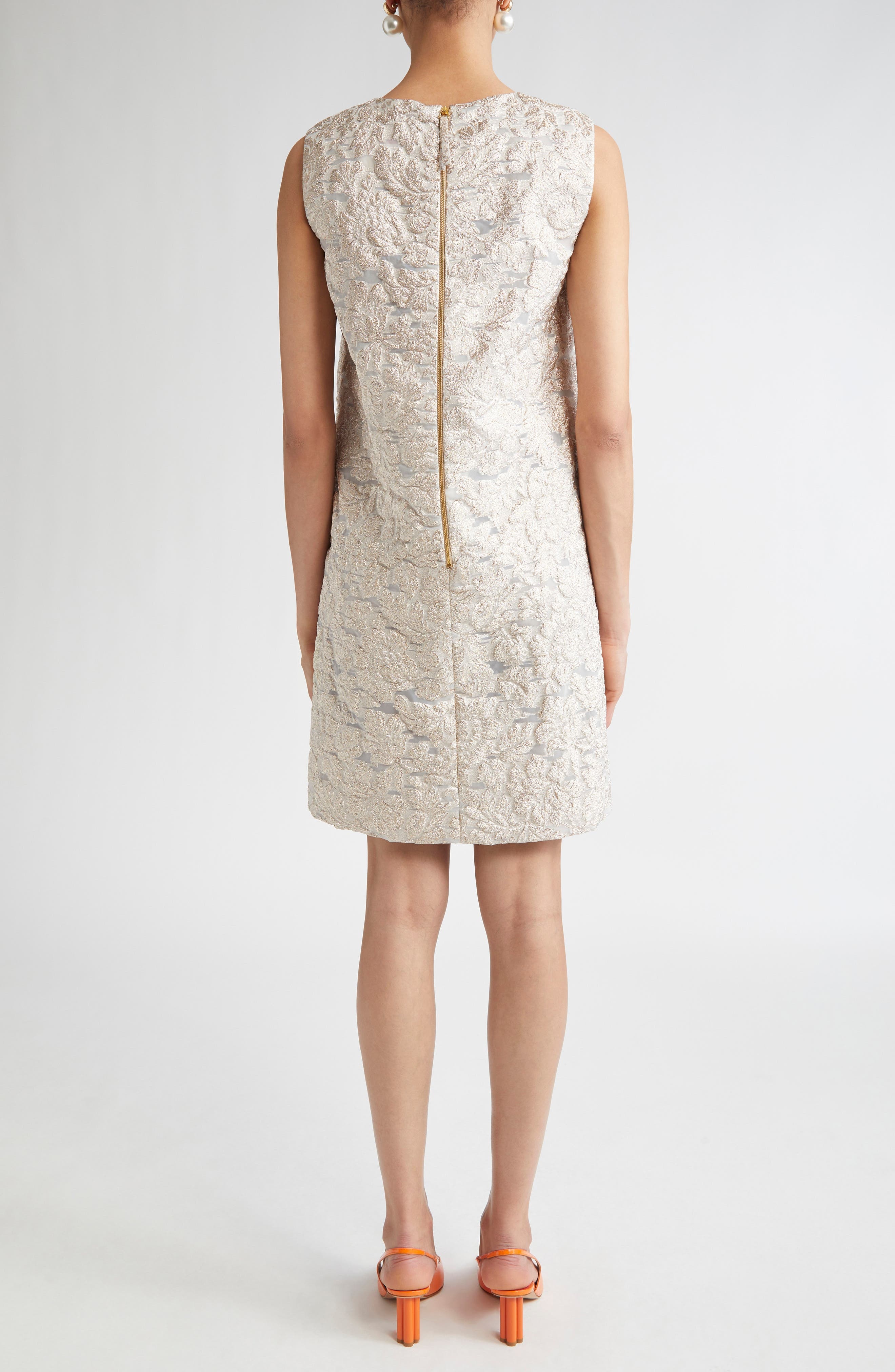 Carolina Herrera Metallic Fil Coupé Shift Cocktail Dress in Gold at Nordstrom - 2