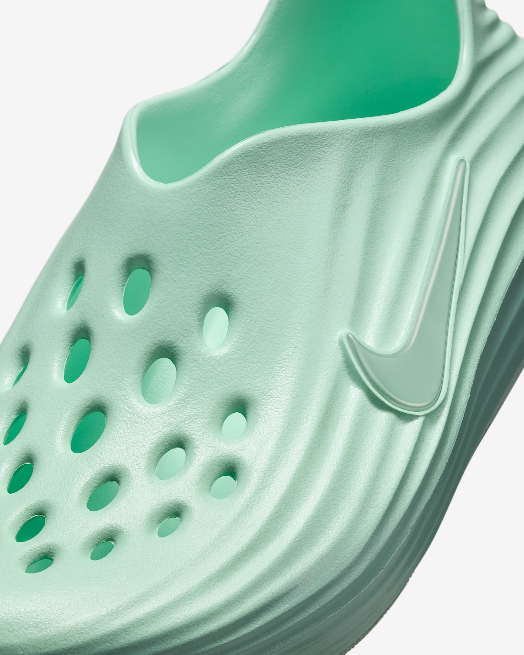 Nike ReactX Rejuven8 Women's Shoes - 7