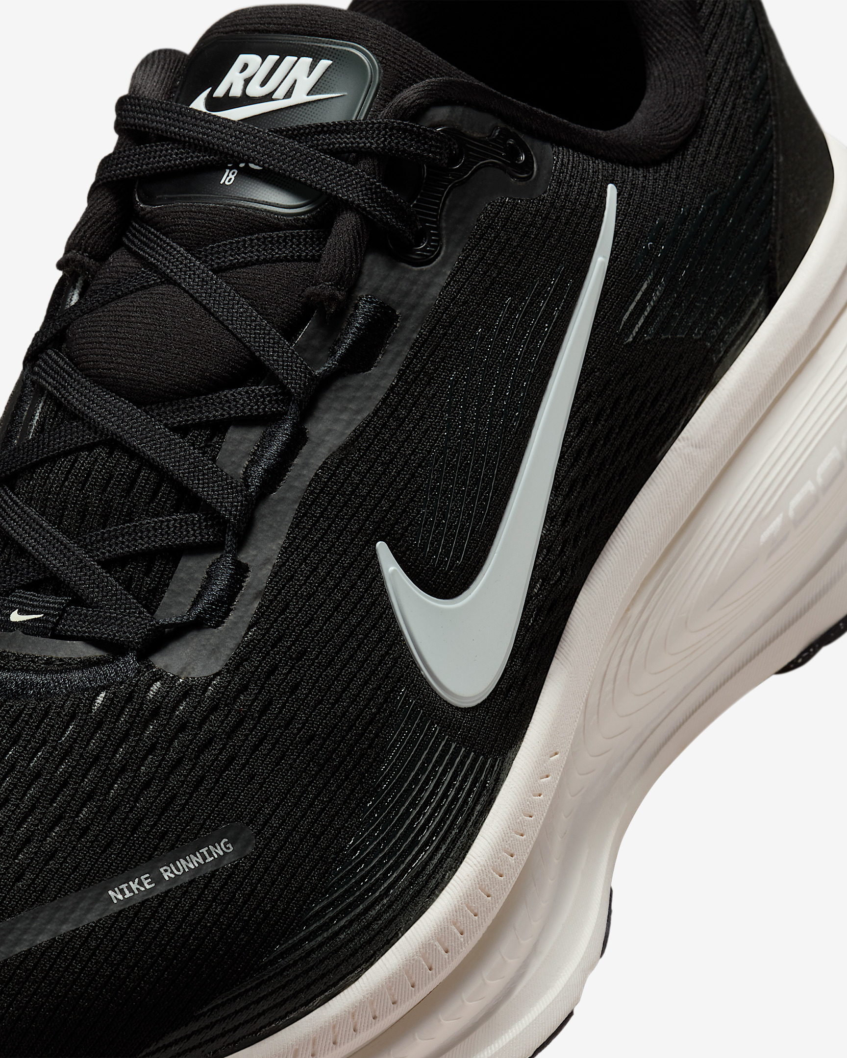 Nike Vomero 18 Women's Road Running Shoes (Extra Wide) - 7