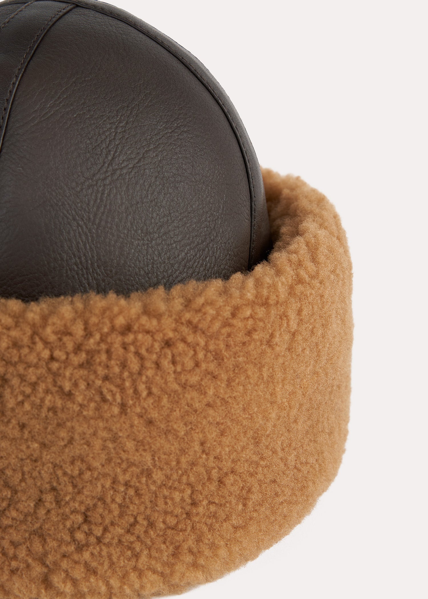 Shearling winter hat chocolate - 3