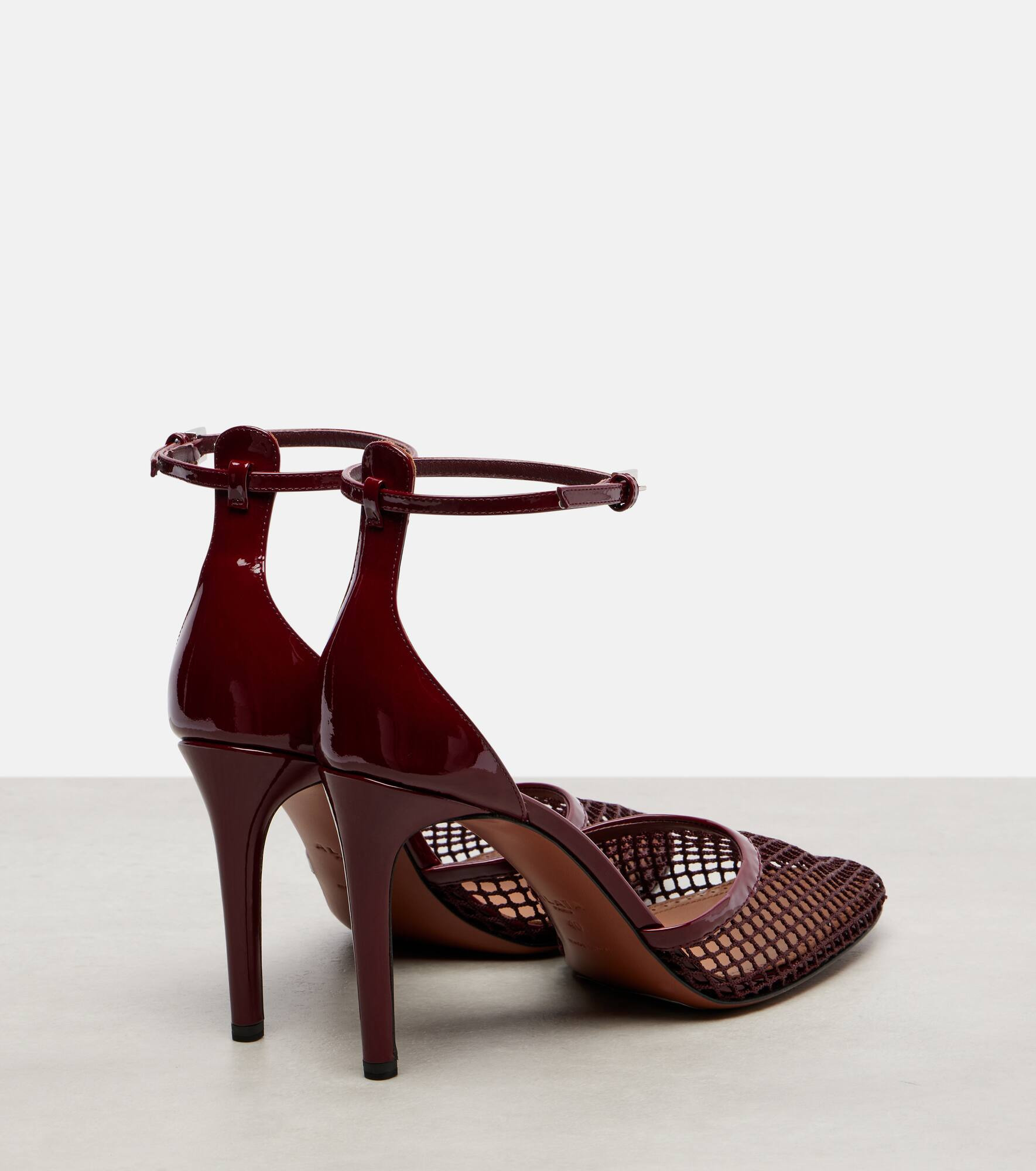 90 fishnet pumps - 2