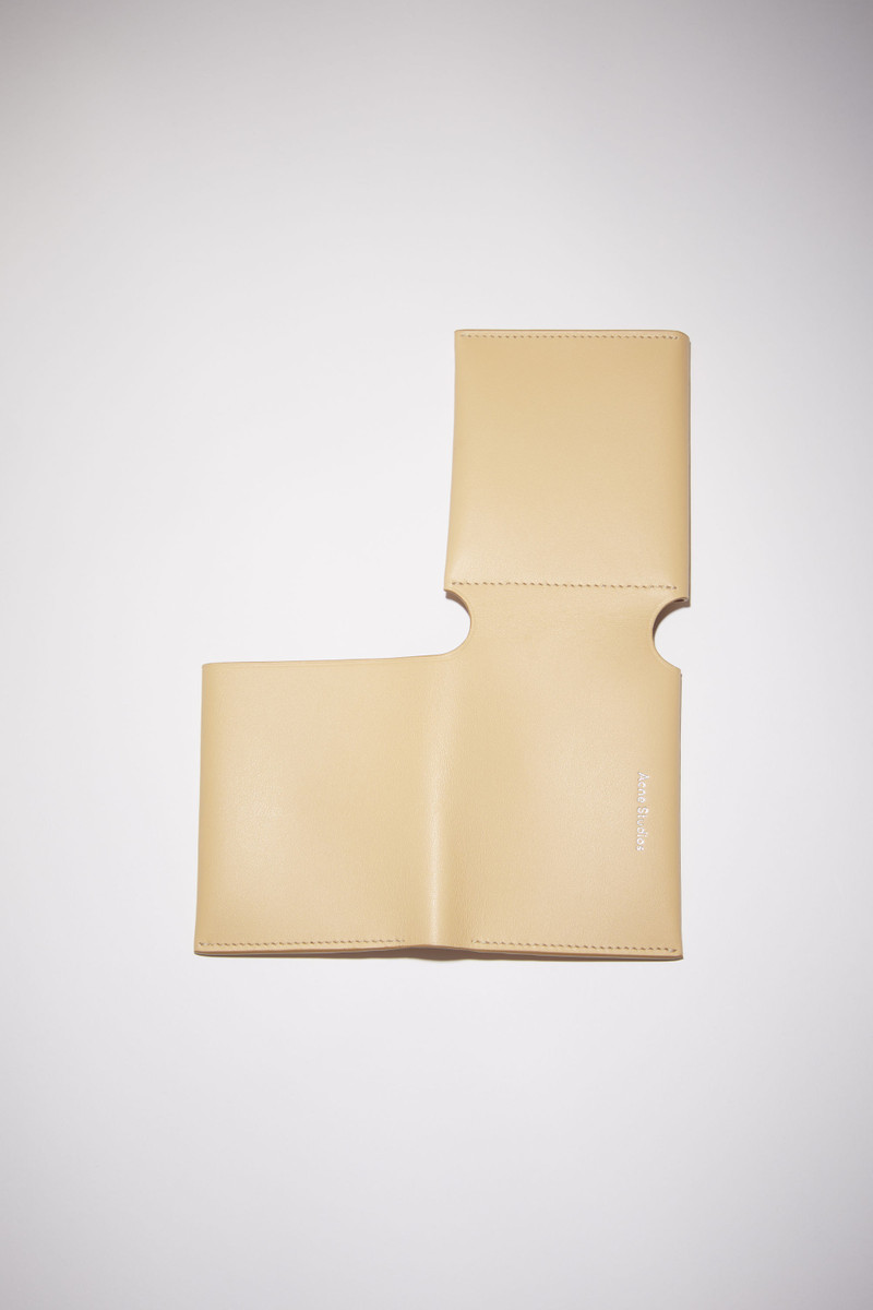 Leather trifold wallet - Dune beige 4