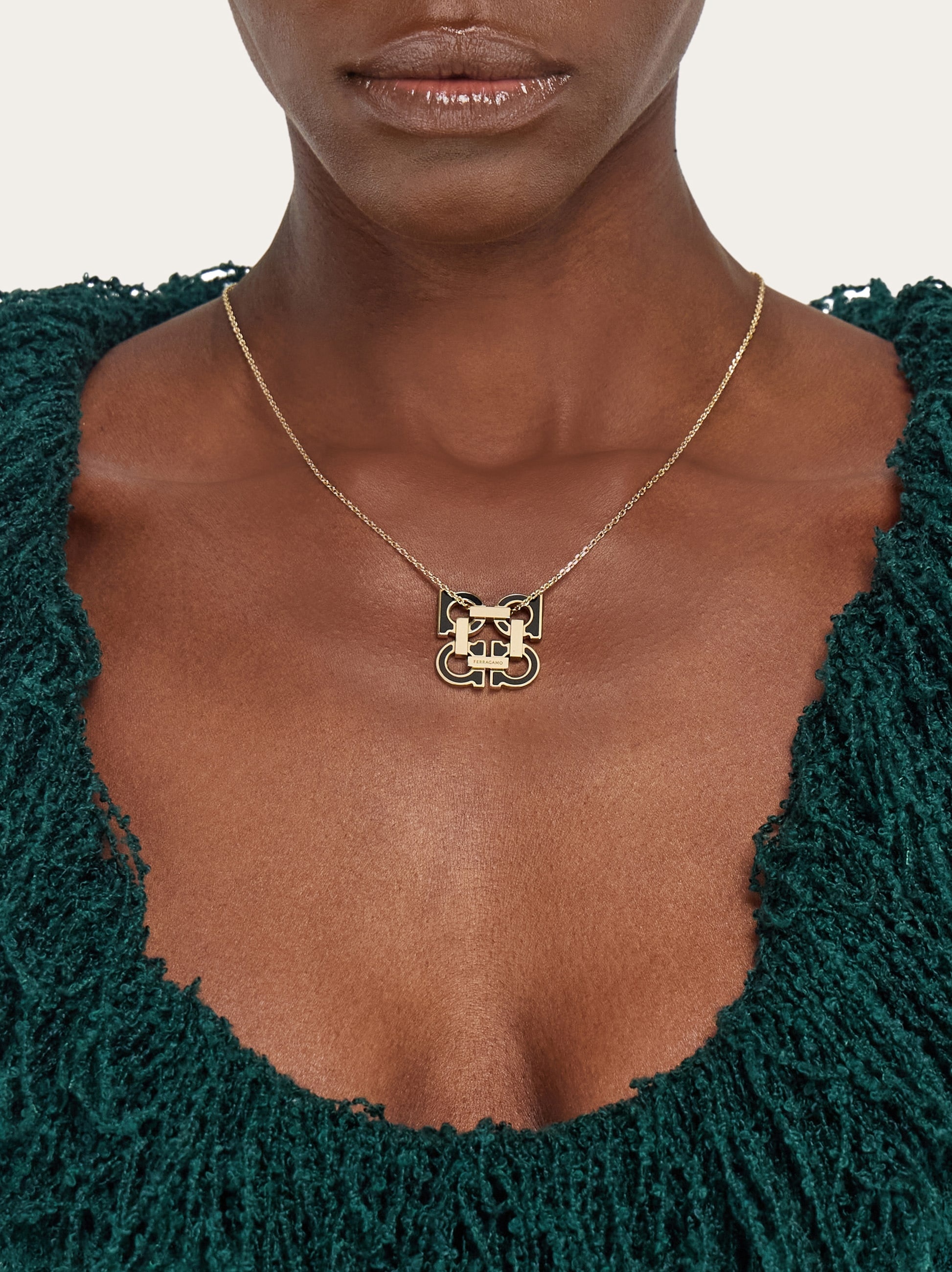 Four Gancini pendant necklace - 3