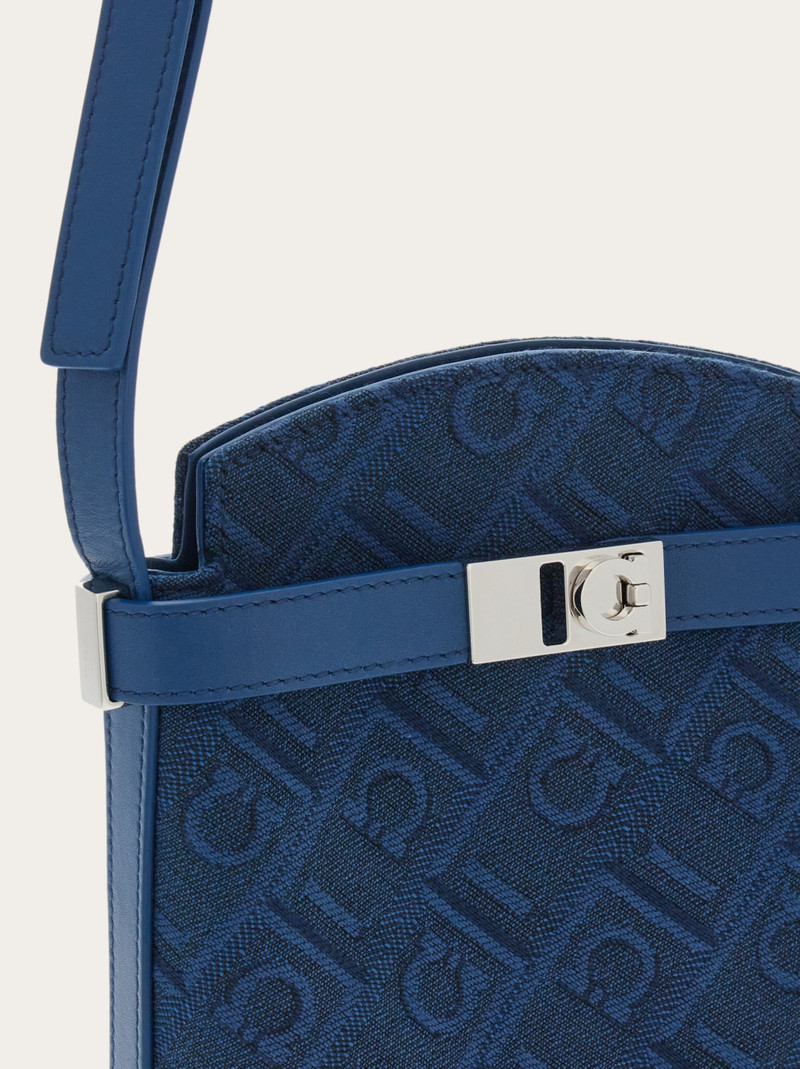 Hug smartphone holder 4