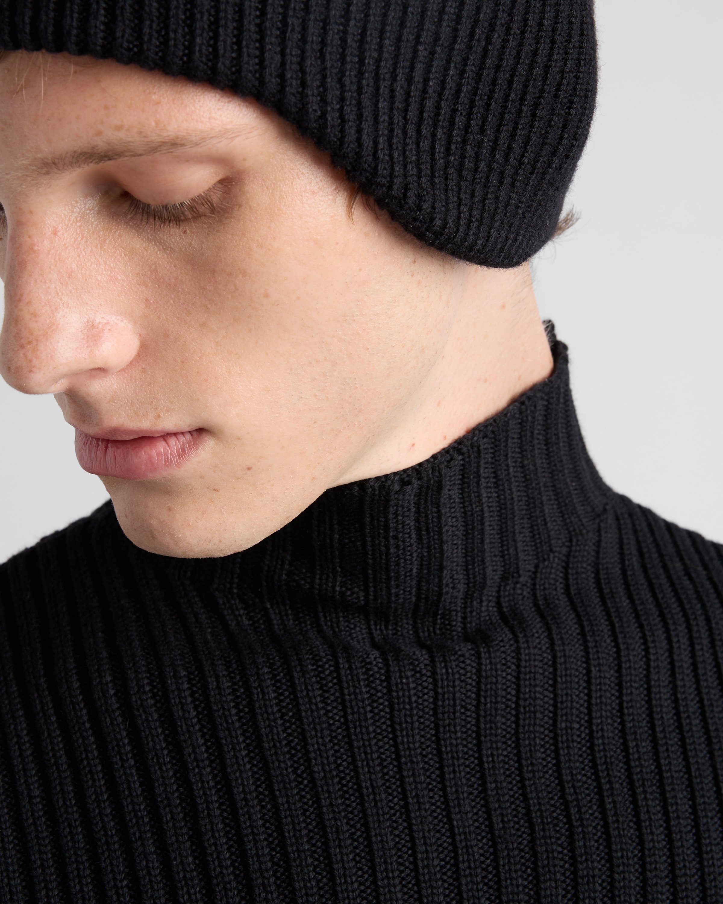 Wool mock turtleneck sweater - 3