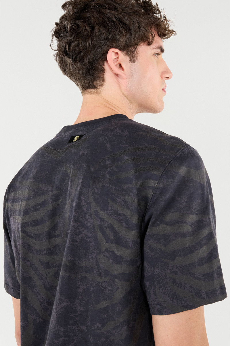T-Shirt With Animal Print 7