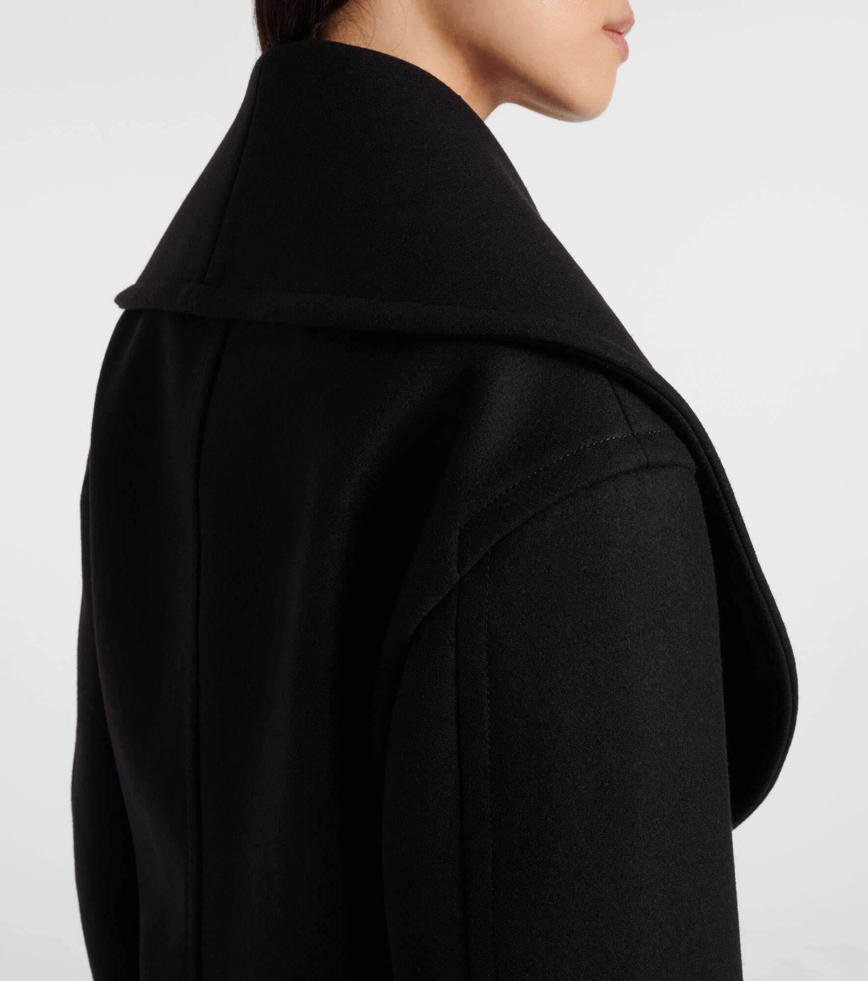 Double-breasted wool coat - 7