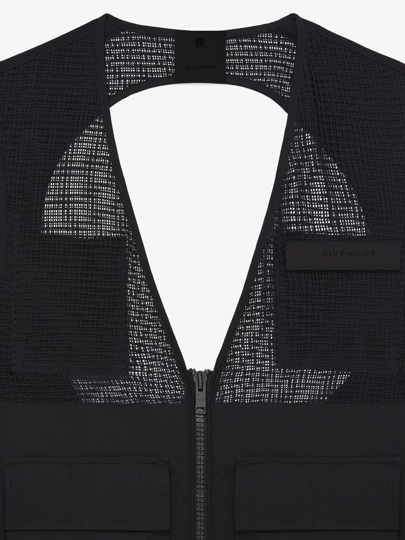 SLEEVELESS CARGO JACKET IN COTTON 6