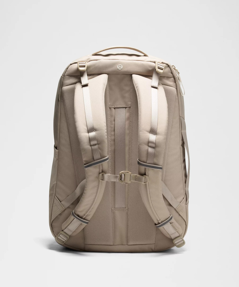 Triple-Zip Backpack 28L *Tech Canvas 3