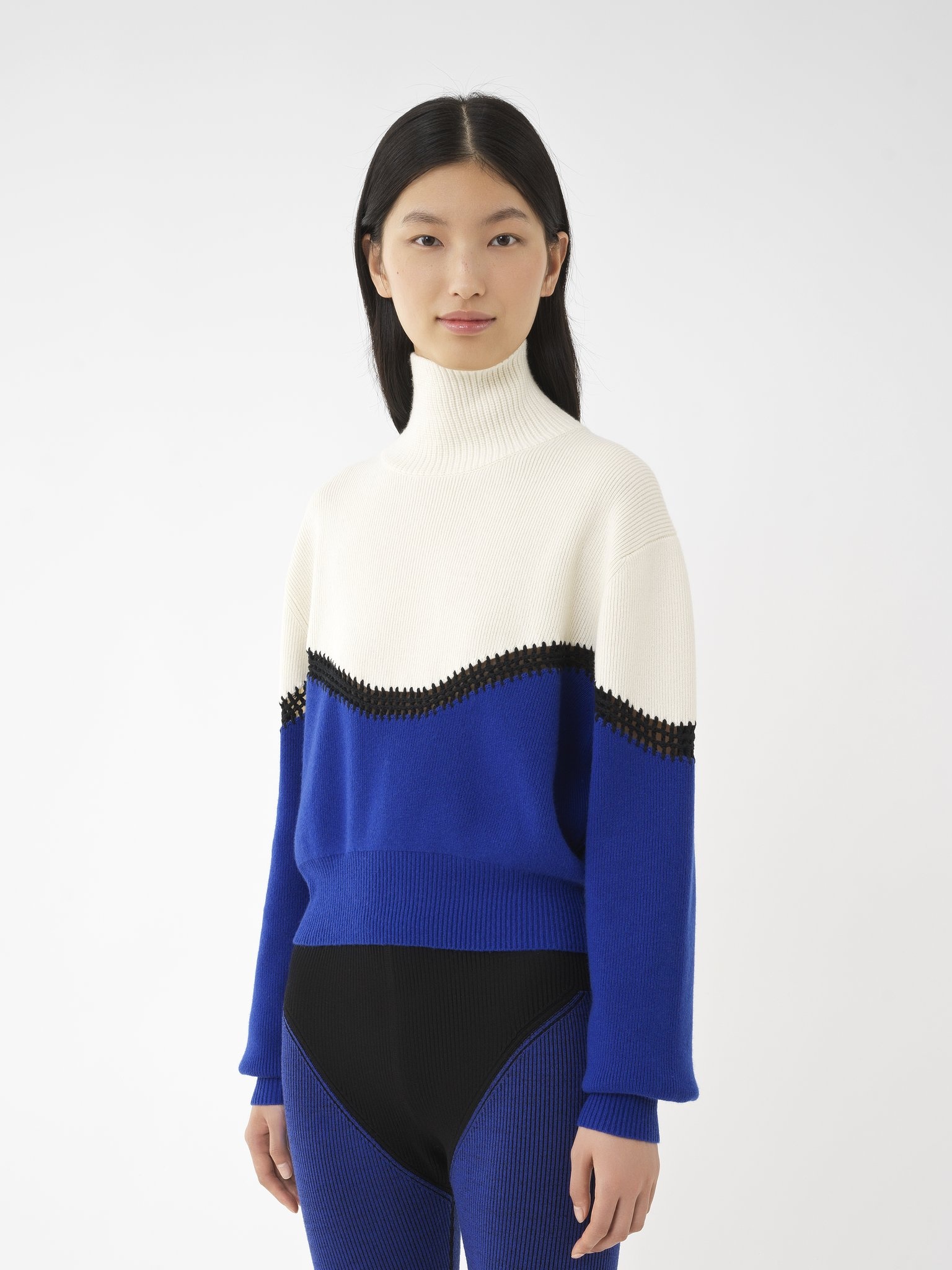 GENEROUS TURTLENECK SWEATER - 4