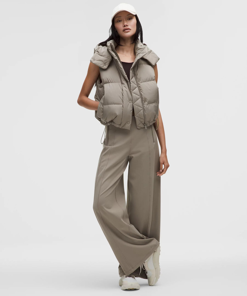 lululemon Wunder Puff 600-Down-Fill Cropped Vest outlook