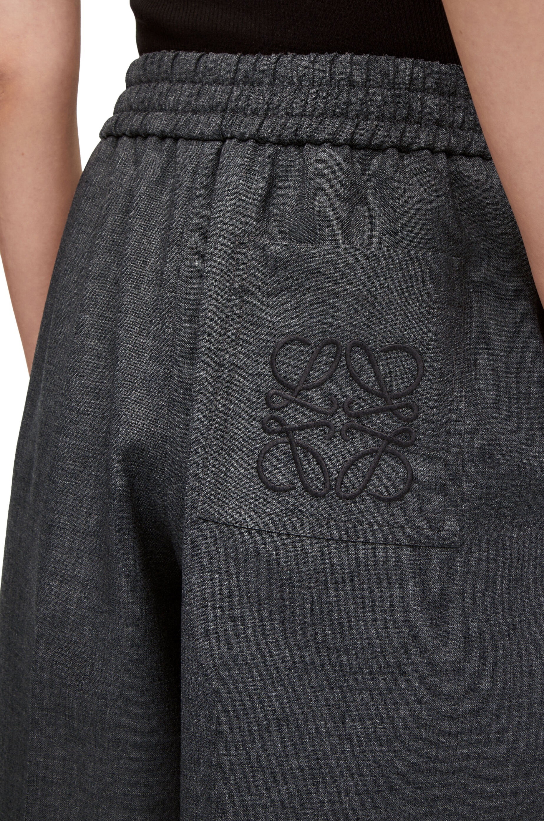 Cropped trousers in textured wool tailoring - 5