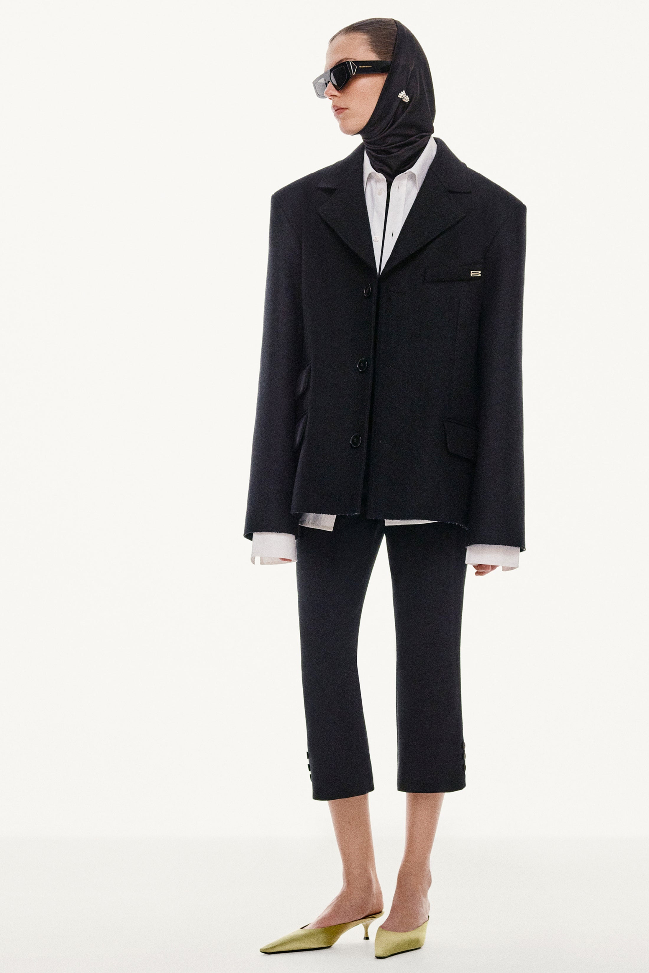 Tab Detail Cropped Trouser In Black - 3