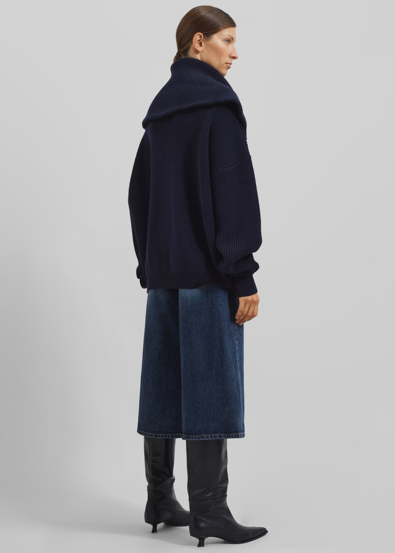 Hazel Oversized Wool Jumper - Dark Navy 7