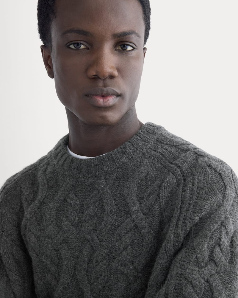 CABLE KNIT CREW IN LUXE MERINO 4