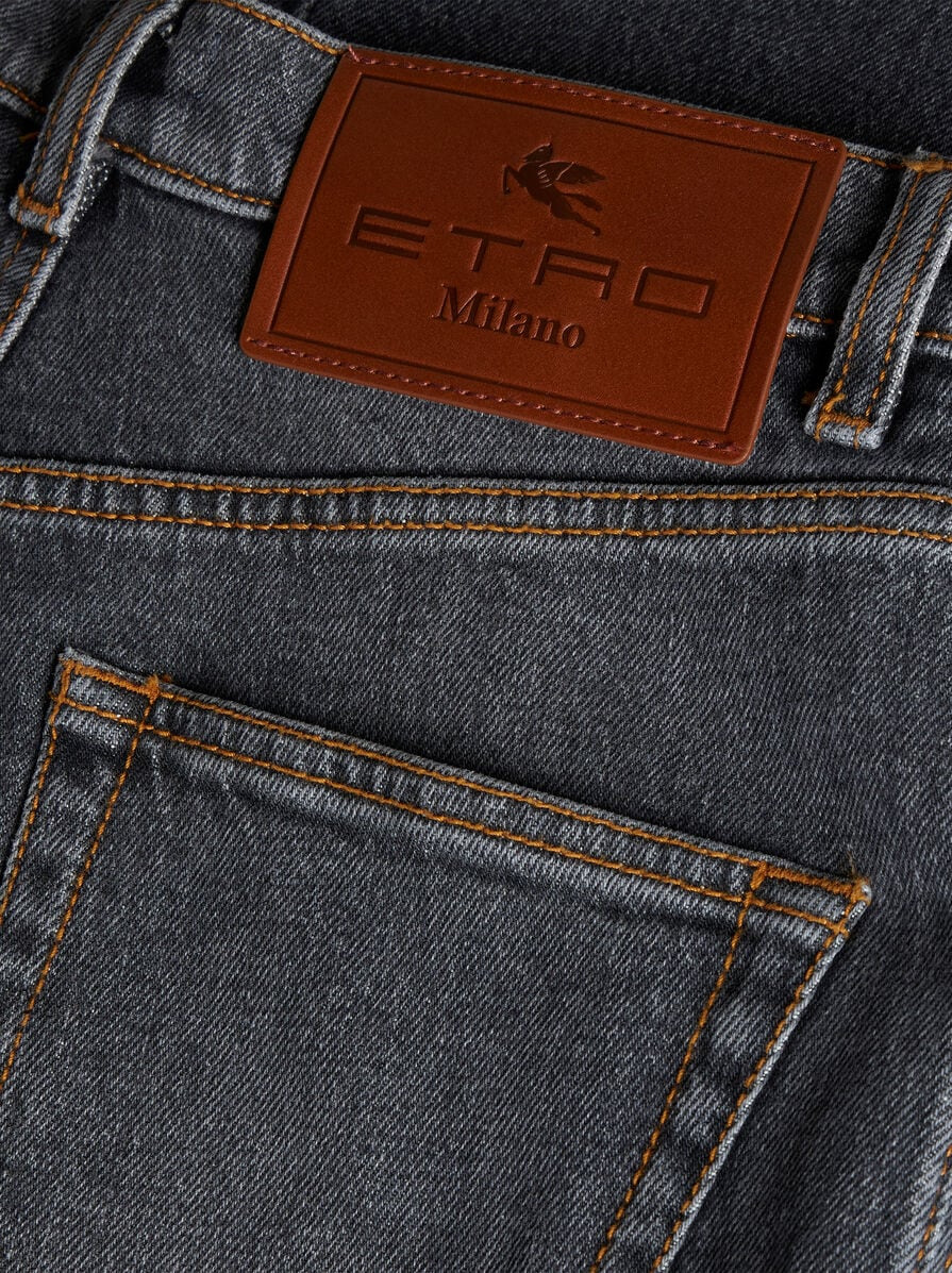 FLARED JEANS WITH PEGASO BUTTONS - 7