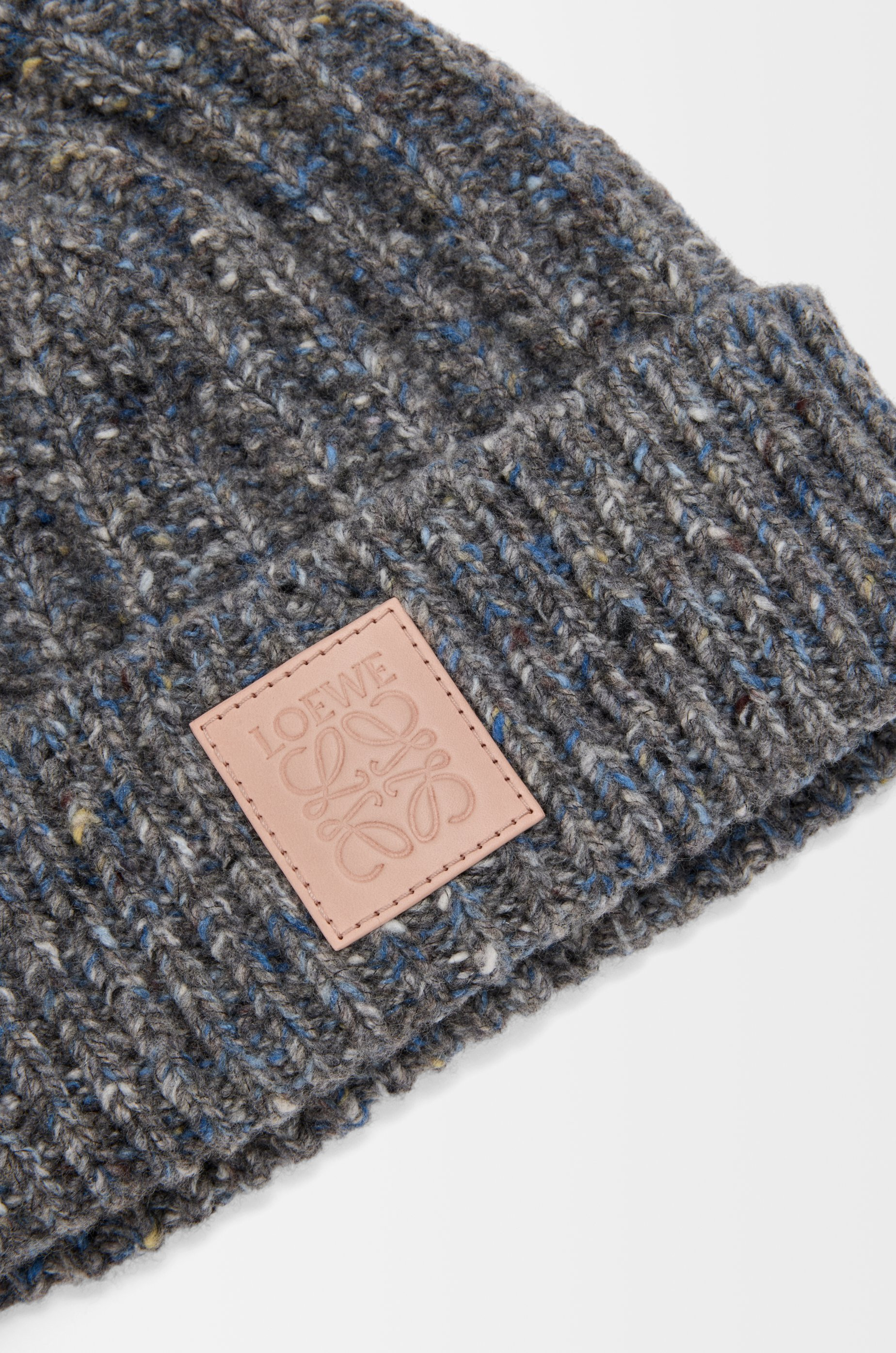 Beanie in wool and cashmere blend - 4