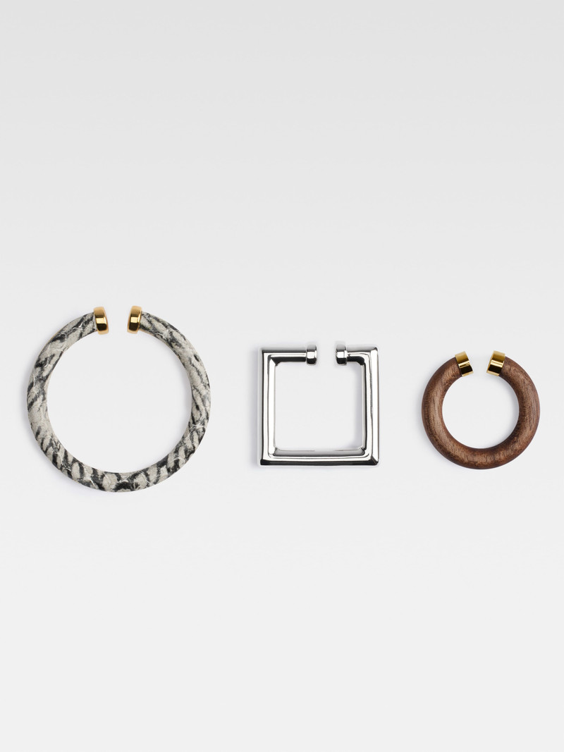 JACQUEMUS The ear jewelry outlook