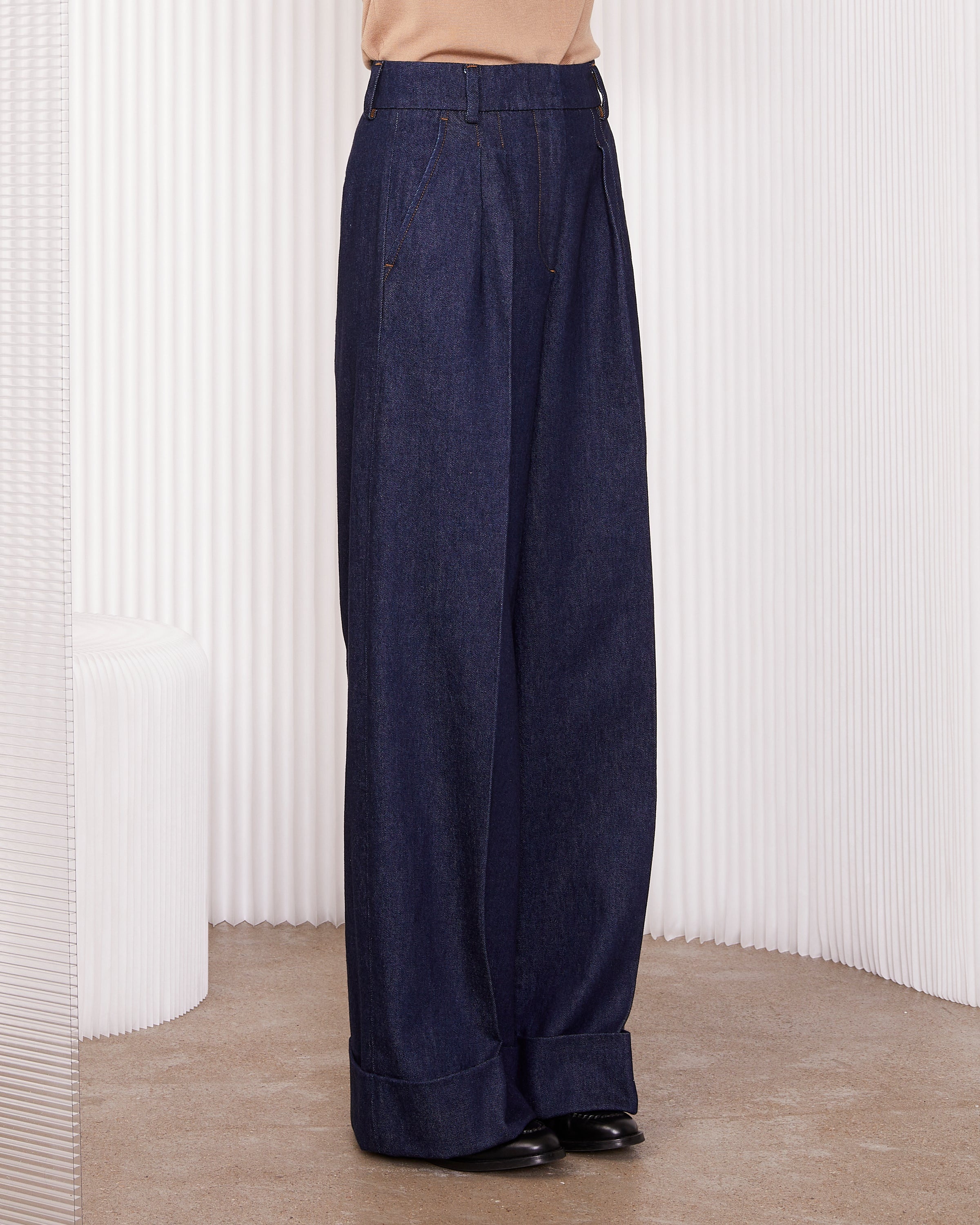 AELLA CHINO - 4
