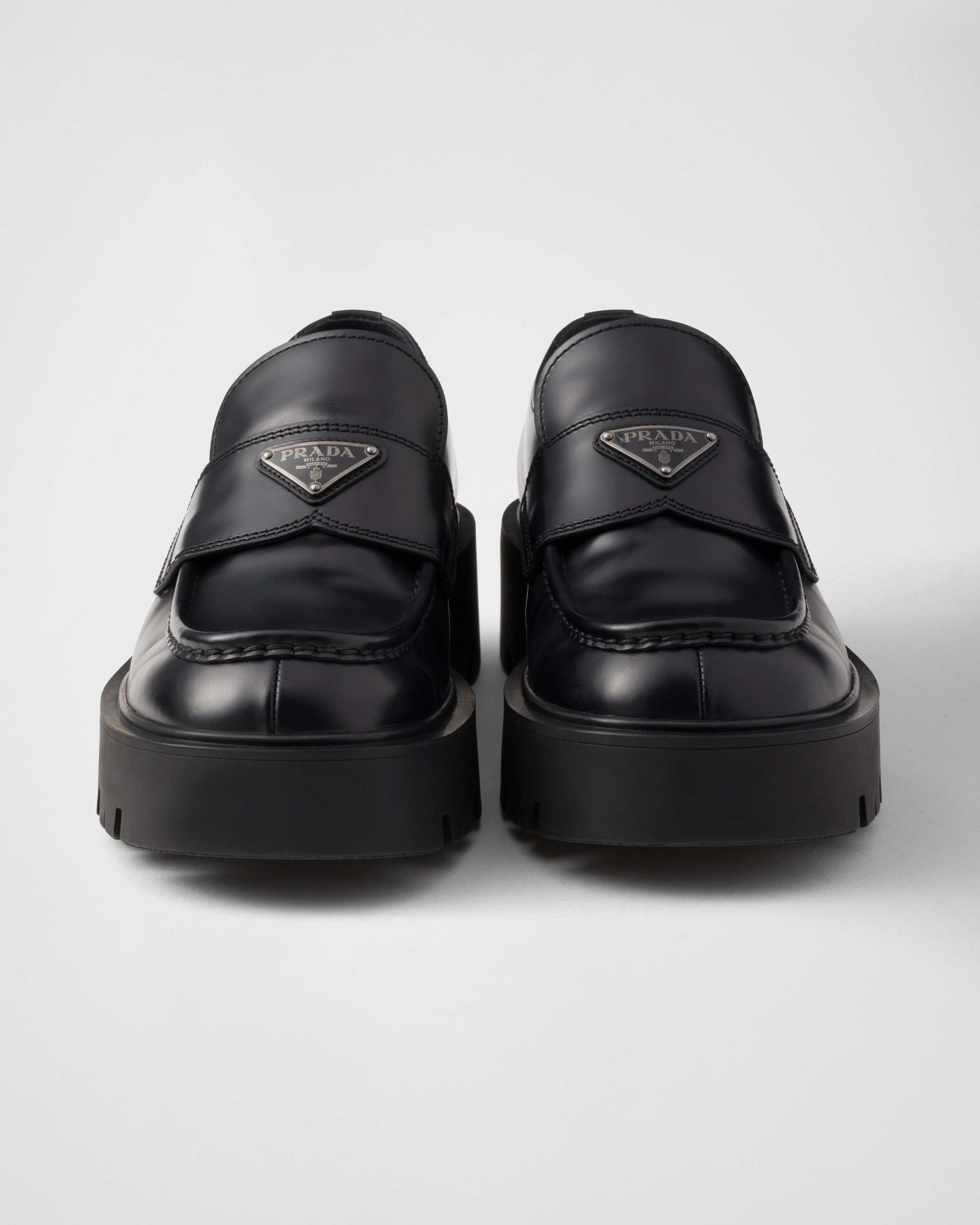 Brushed leather loafers - 6
