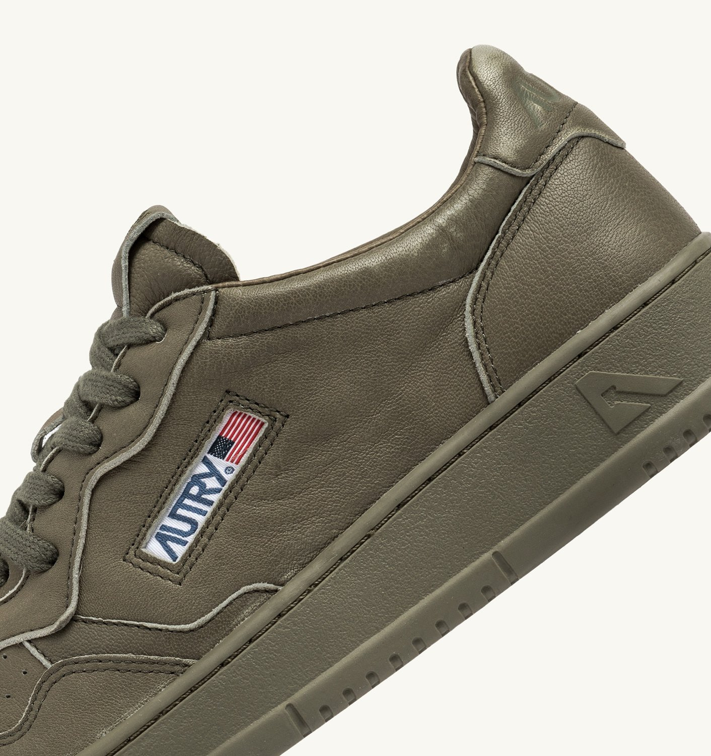 MEDALIST LOW SNEAKERS IN COVERT GREEN NAPA LEATHER - 6