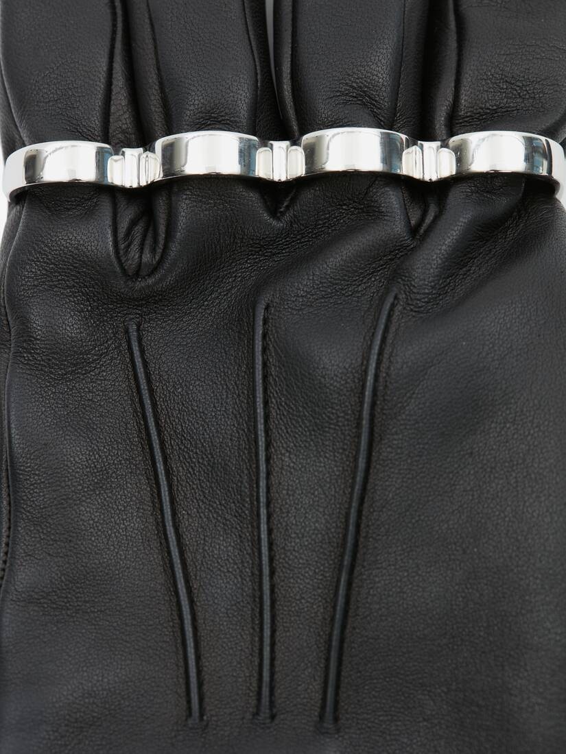 Women's Classic Cropped Gloves in Black - 3