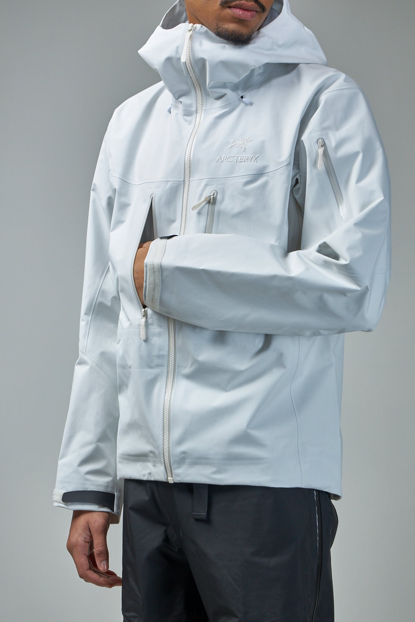 Arc'teryx Alpha SV Jacket | labelsfashion | REVERSIBLE