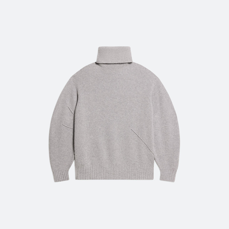 APEX TURTLENECK SWEATER 1
