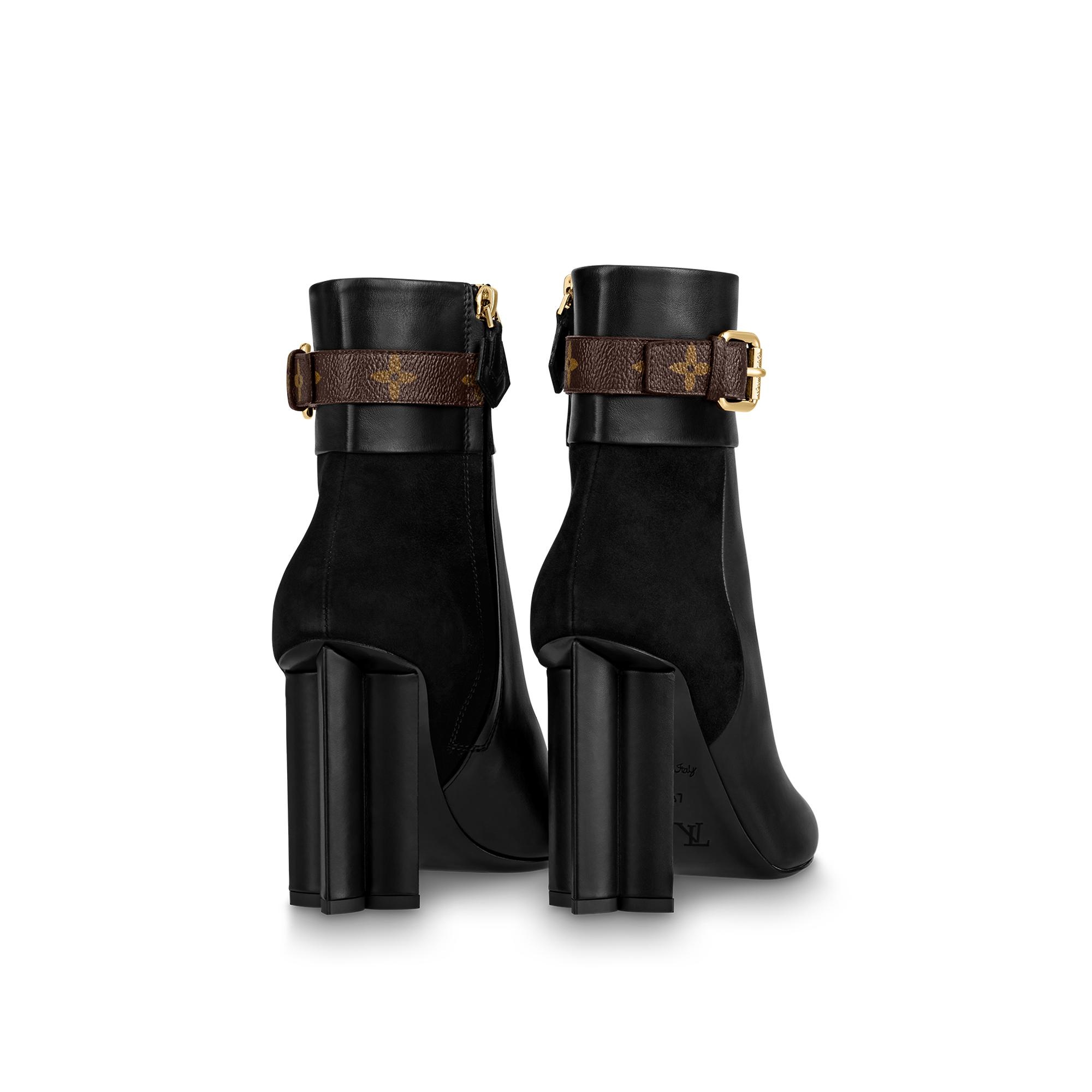 Silhouette Ankle Boot - 4