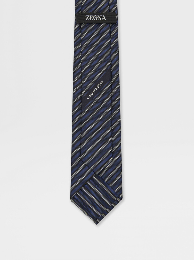 DARK BLUE CINQUE PIEGHE SILK TIE 3