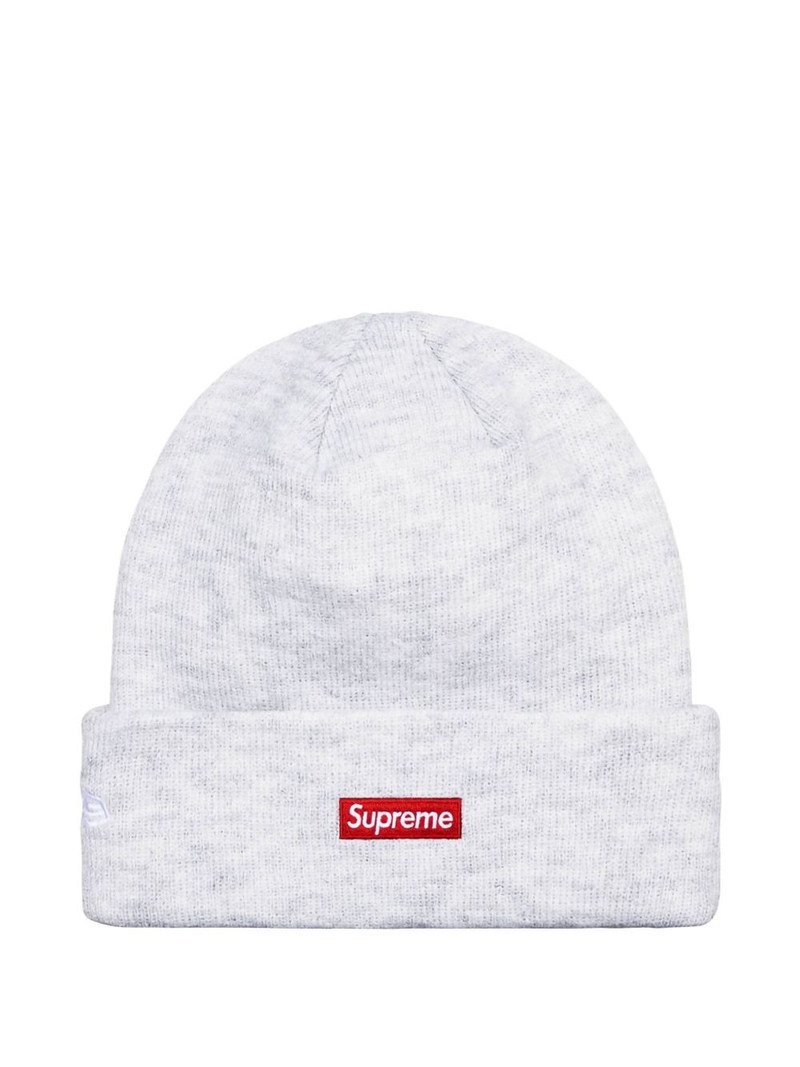 Supreme New Era® beanie outlook