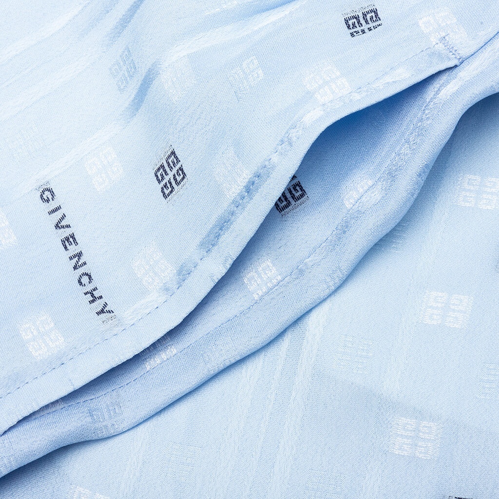 GIVENCHY SKATE FIT SHORTS W/ ELASTIC WAIST BAND - NAVY/LIGHT BLUE - 4