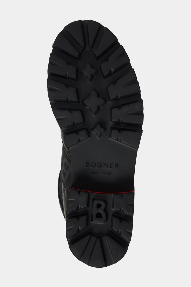 Courchevel Lace-up boots in Black 8