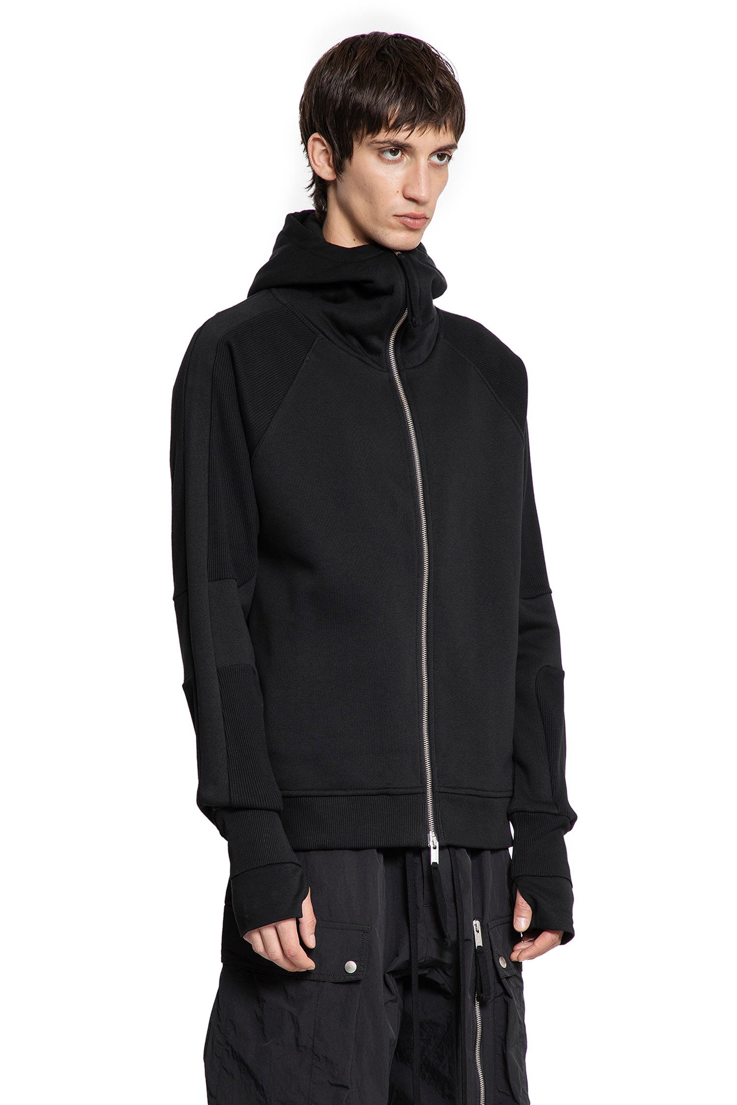 Zip-Up-Hoodie-With-Hand-Gaiters - 2