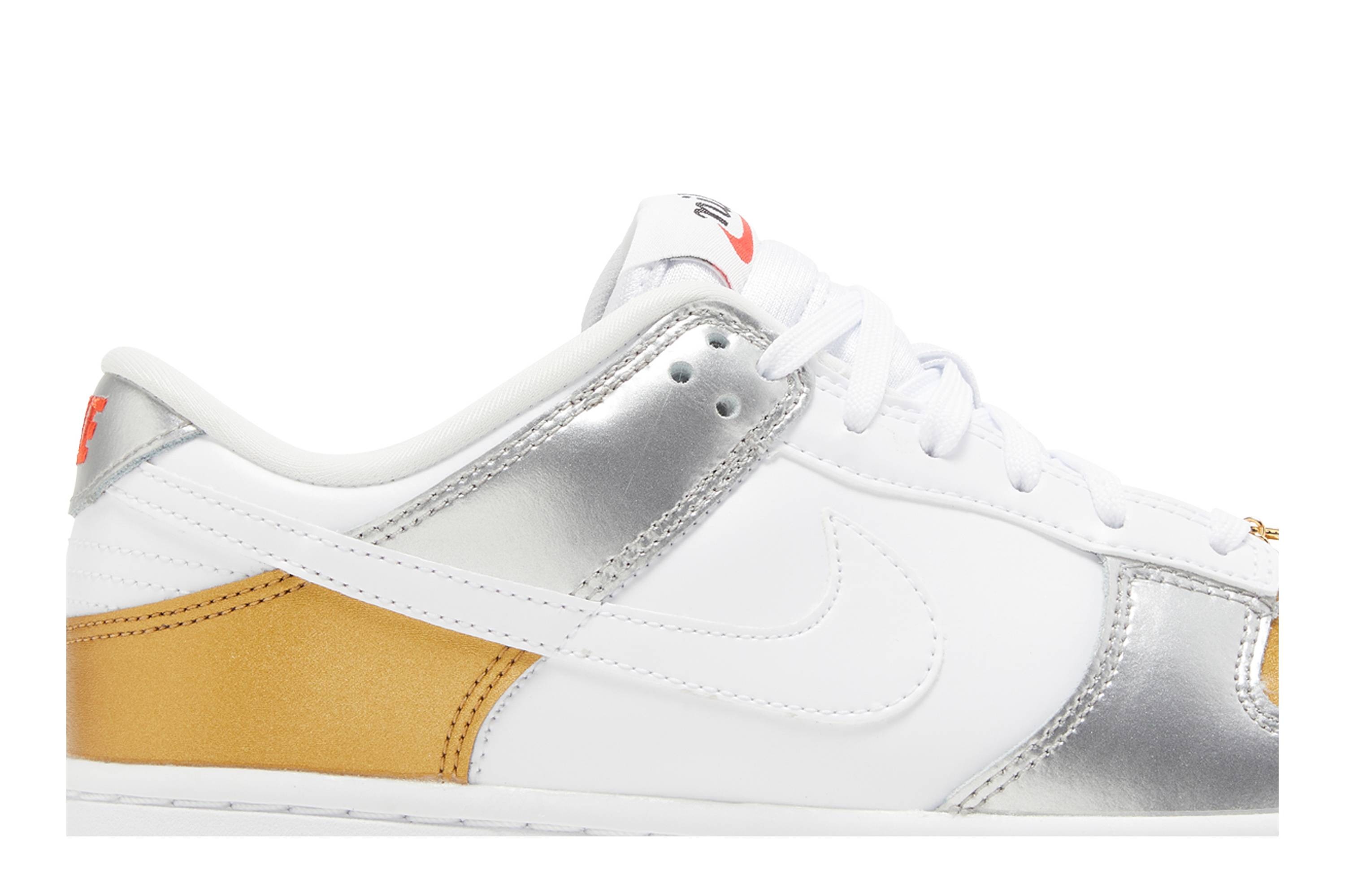 Wmns Dunk Low SE 'Silver Gold Metallic' - 2