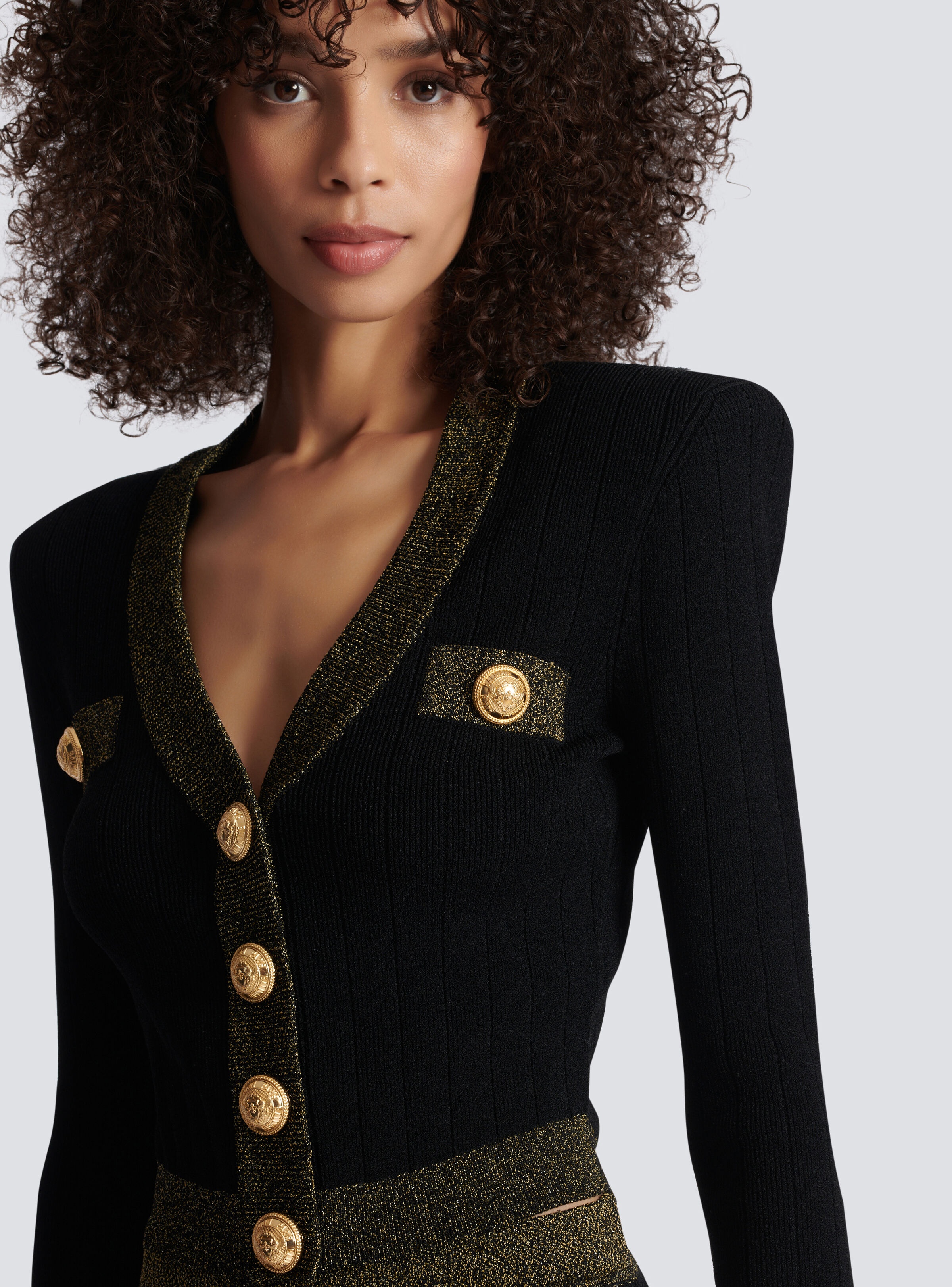 Cropped knit cardigan with gold trim - 7