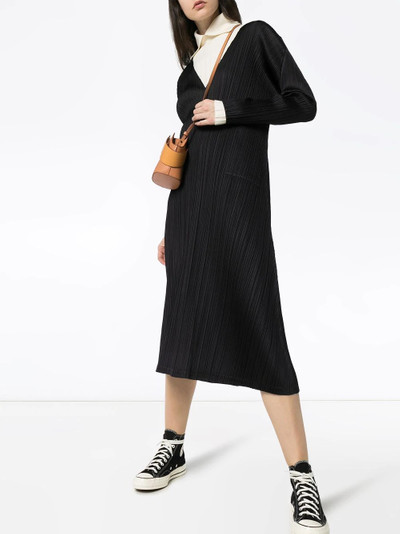 Pleats Please Issey Miyake V-neck plissé midi dress outlook