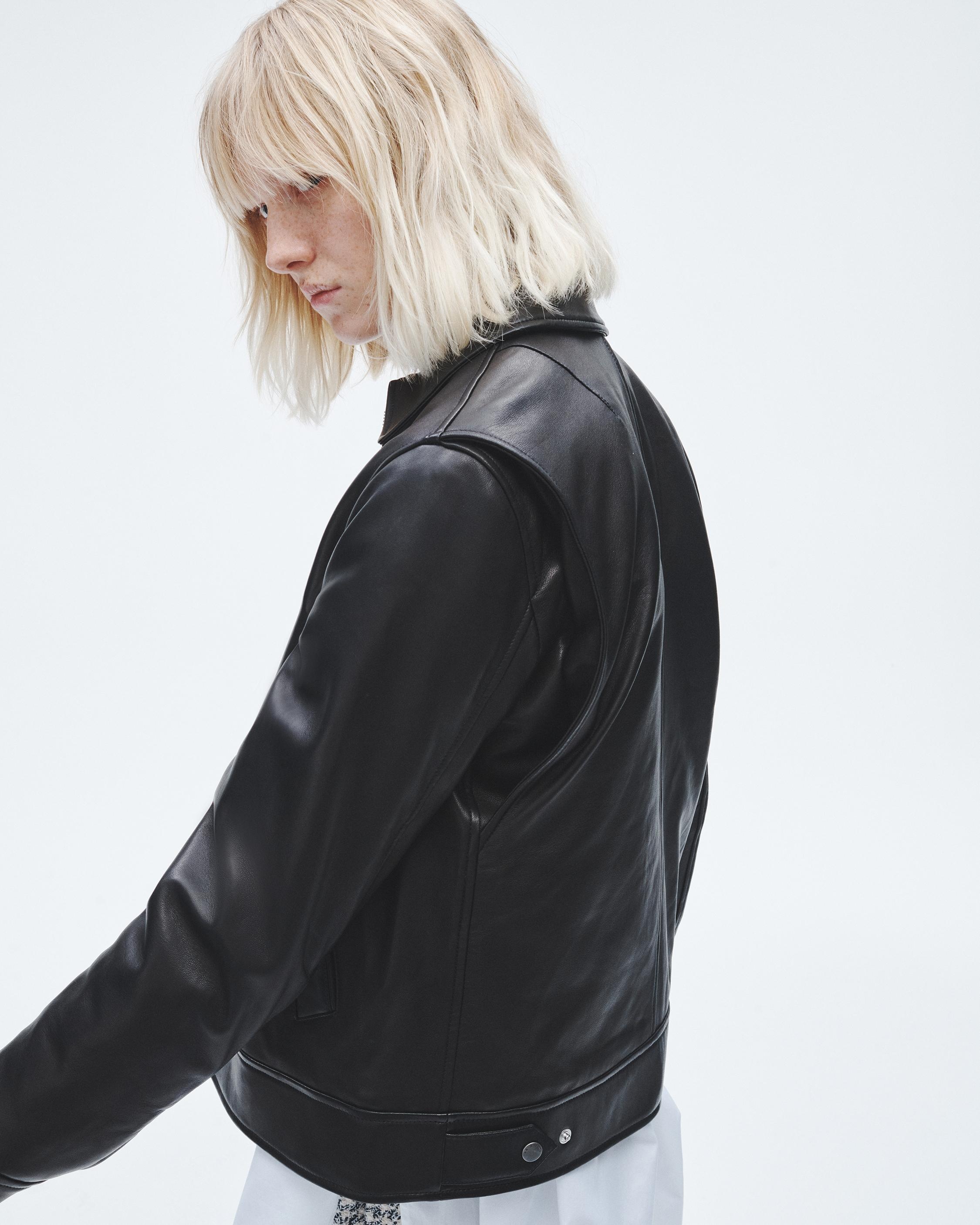 Manon Leather Jacket
Classic Fit - 3