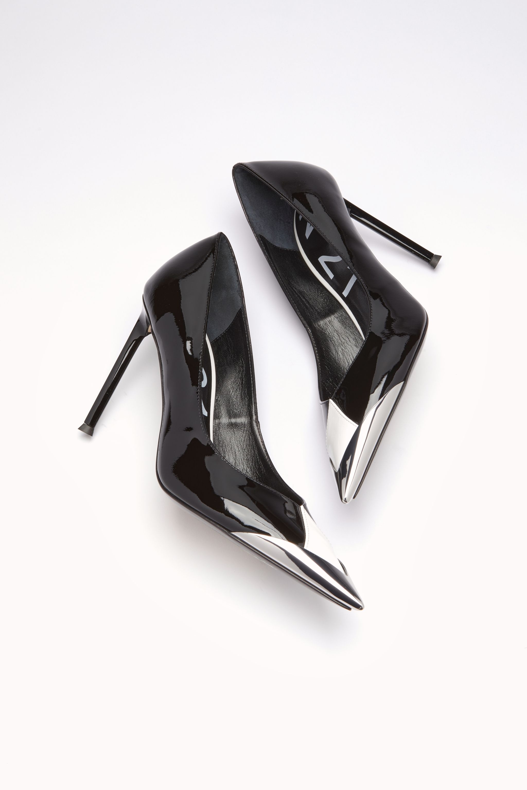 TOE-CAP PUMPS - 4