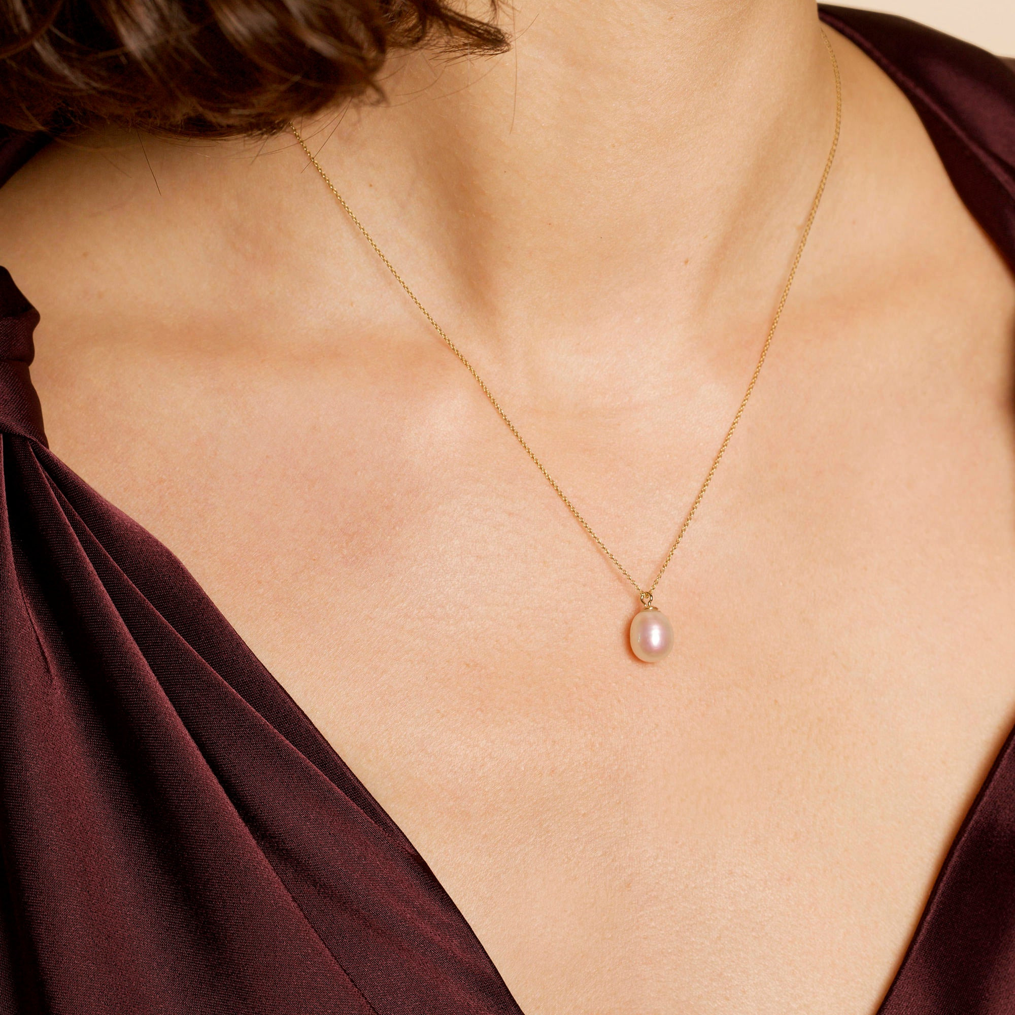 Elliptical Pearl Pendant Necklace - 3