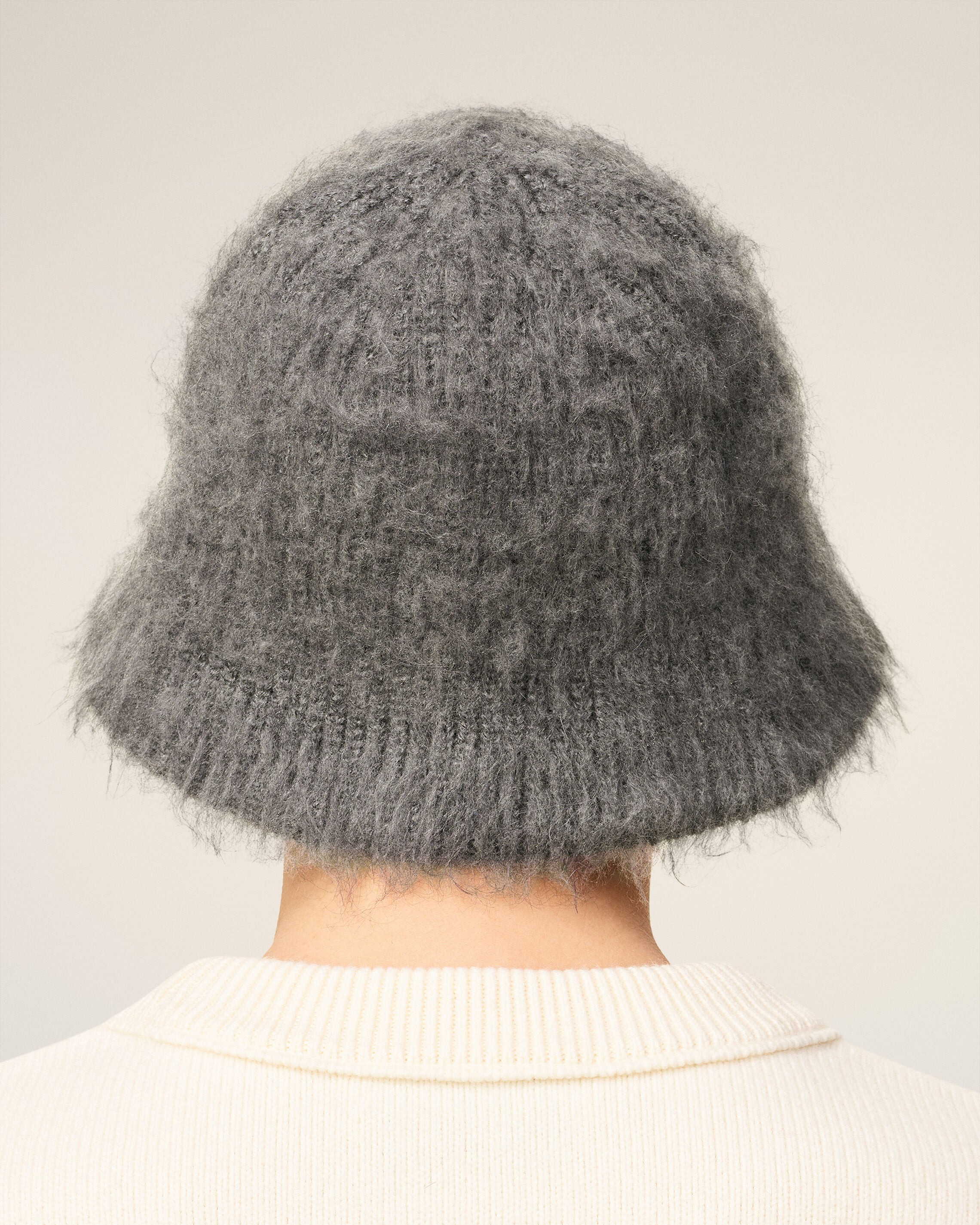 GREY MOHAIR AMI BUCKET HAT - 6