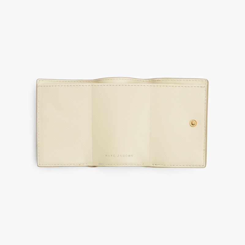 Marc Jacobs THE UTILITY SNAPSHOT MINI TRIFOLD WALLET outlook