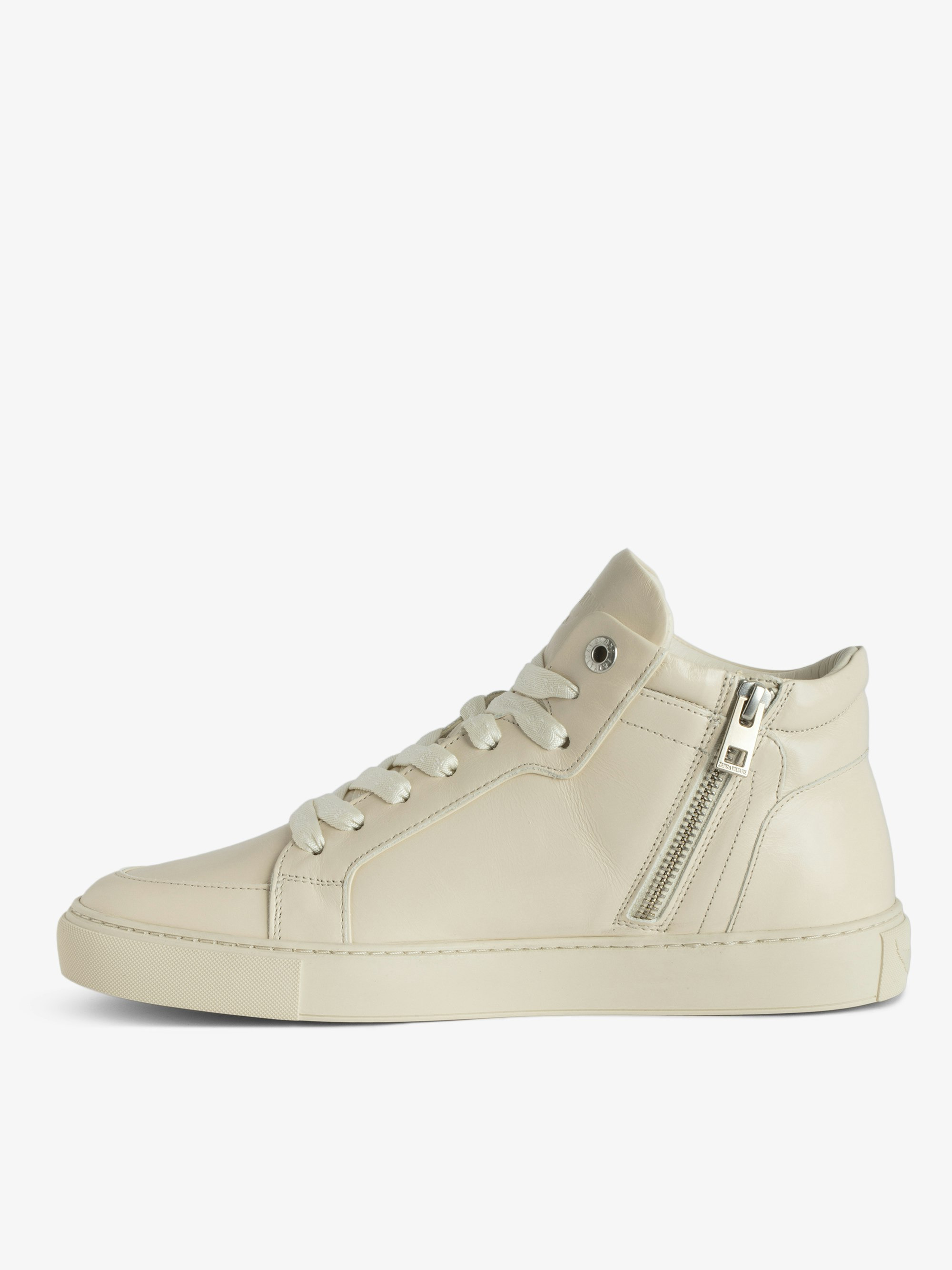 Mid Fly Sneakers On - 4