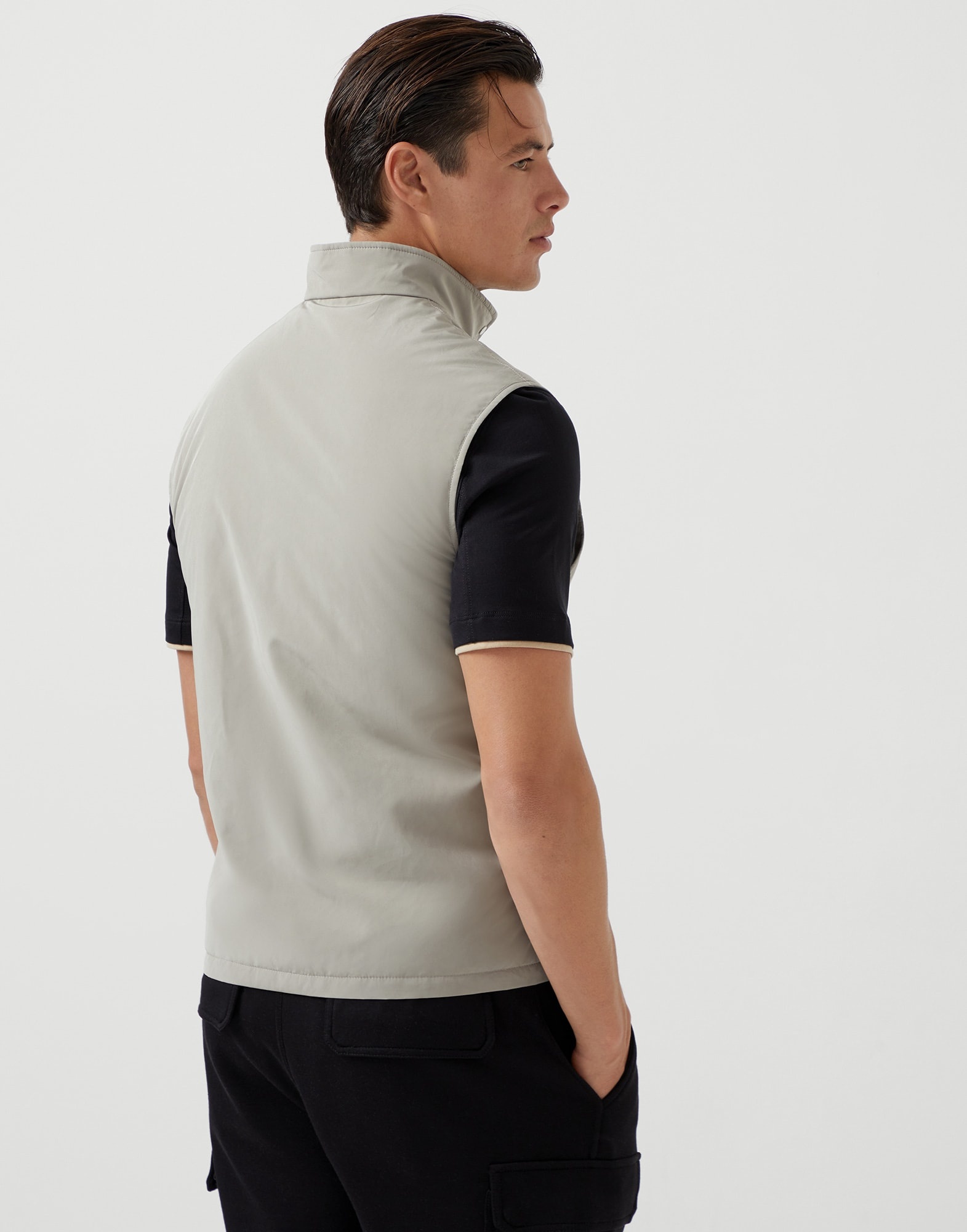 Water-resistant microfiber vest with Thermore® padding - 2