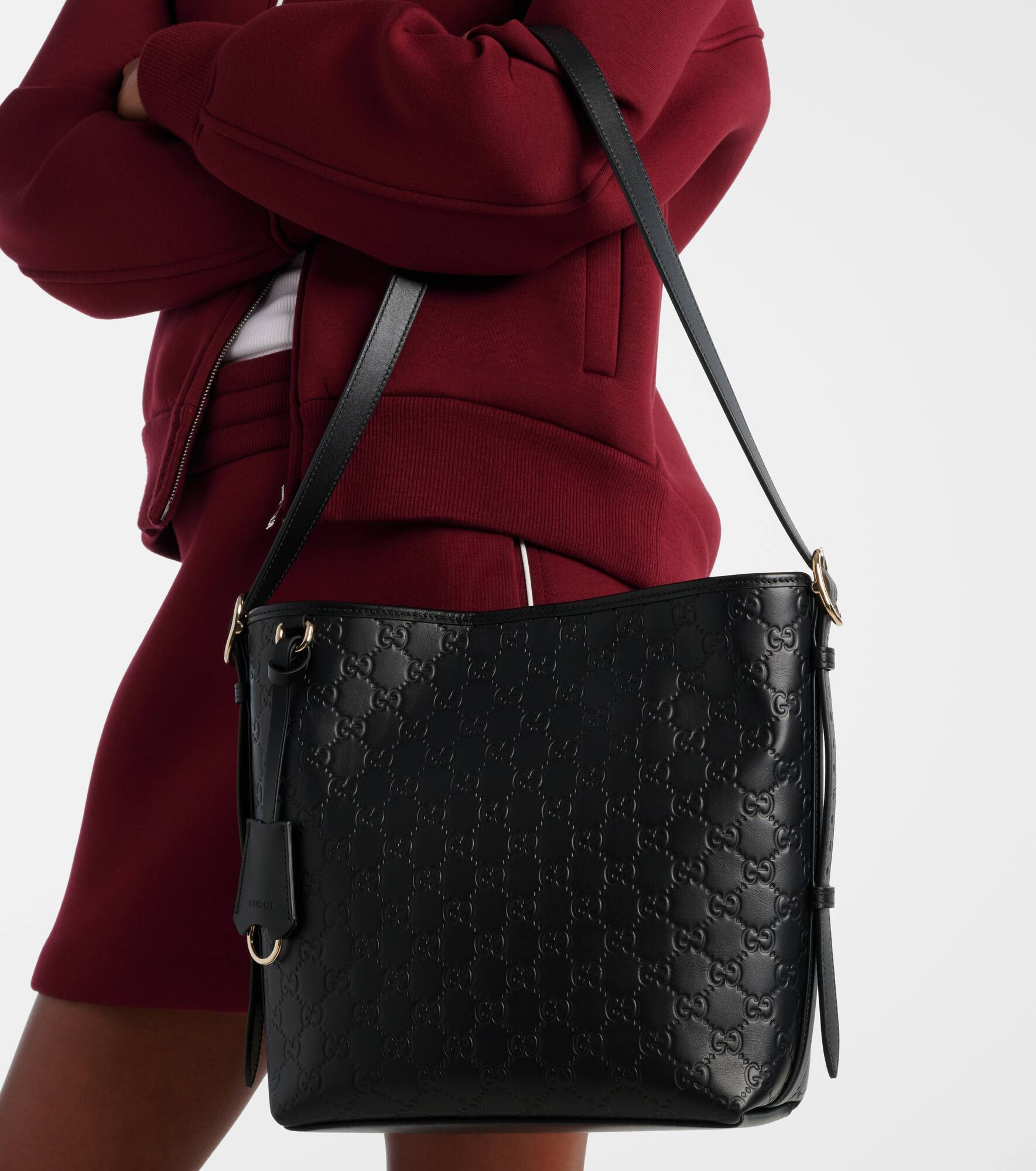Emblem Medium leather tote bag - 7