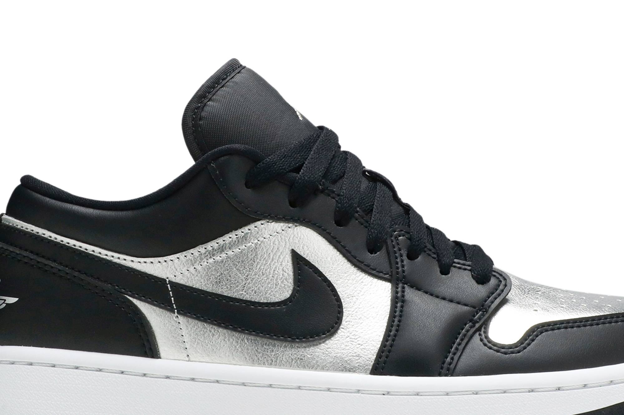 Wmns Air Jordan 1 Low SE 'Silver Toe' - 2