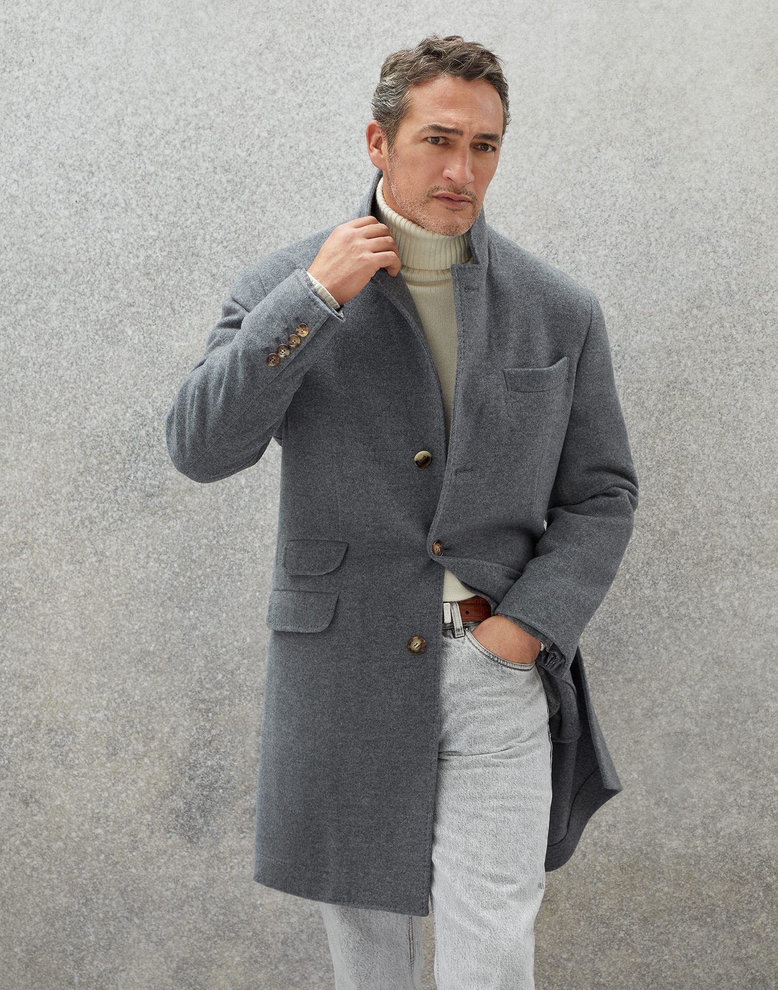 Water-resistant lightweight cashmere overcoat - 1