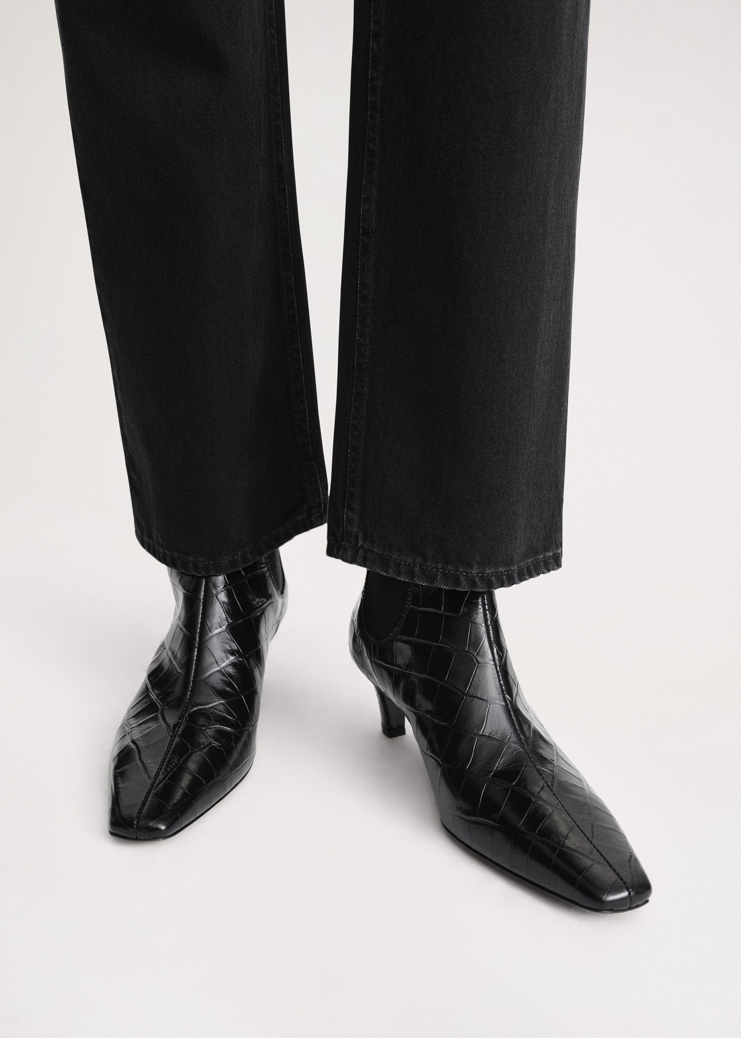 The Mid Heel Leather Boot black croco - 2