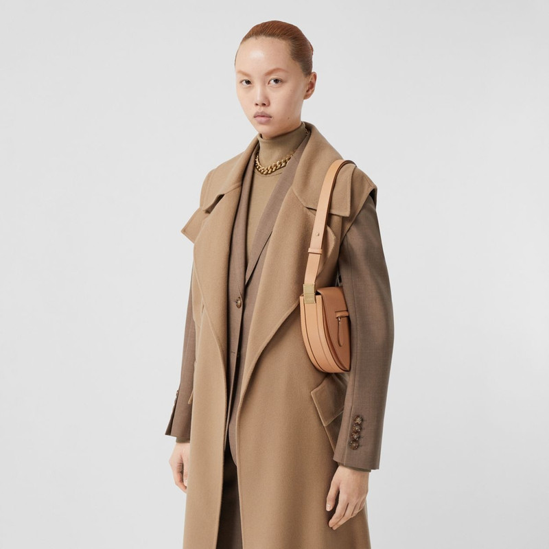 Burberry Medium Leather Olympia Bag outlook